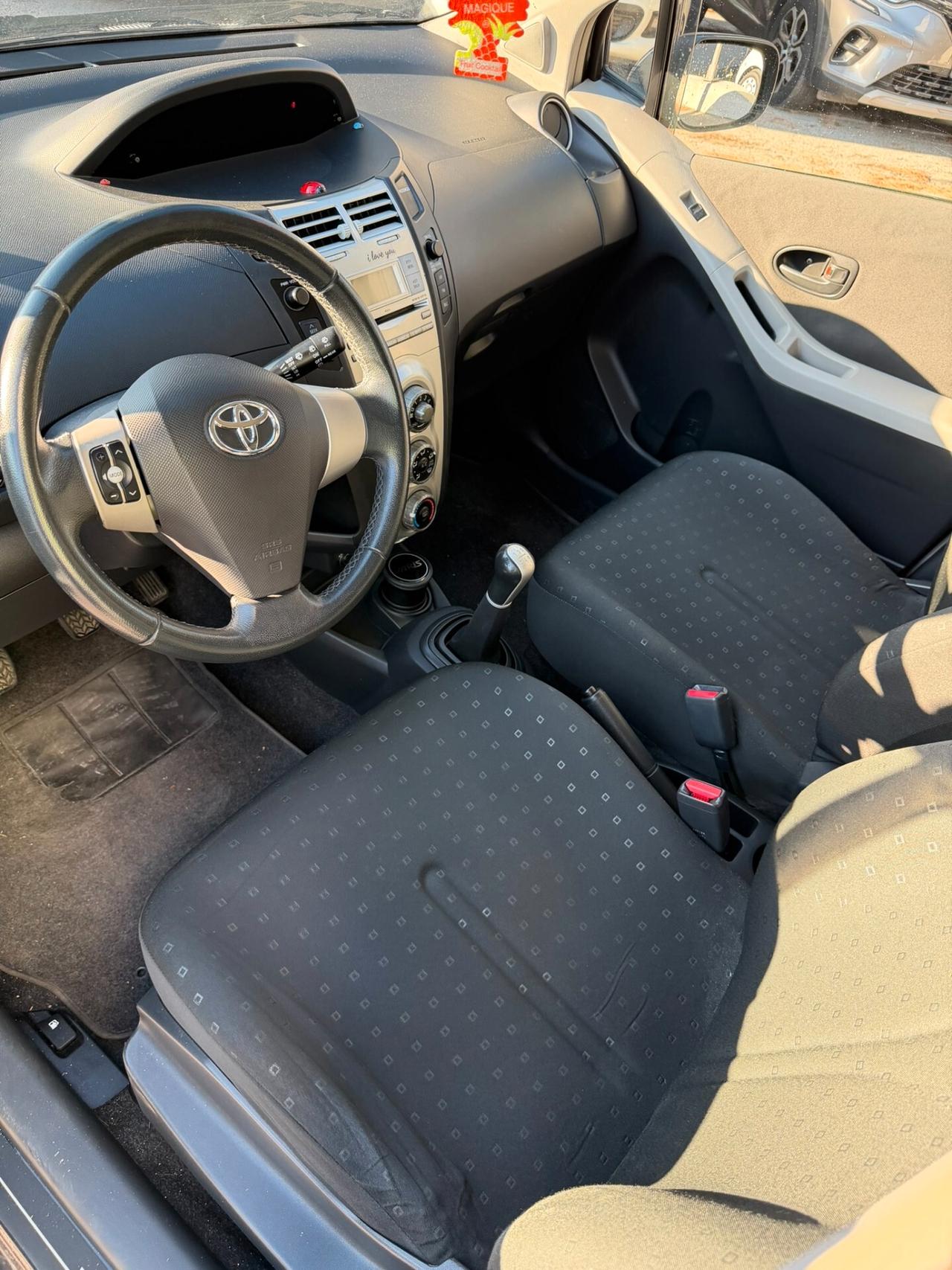Toyota Yaris 1.0 5 porte Now