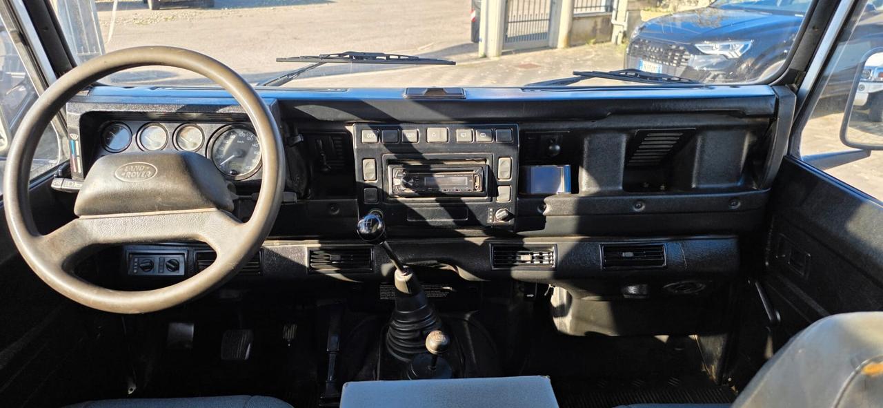 LAND ROVER DEFENDER 90 TD5