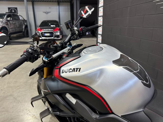 DUCATI Streetfighter V4 SP NUMERATA CARBONIO