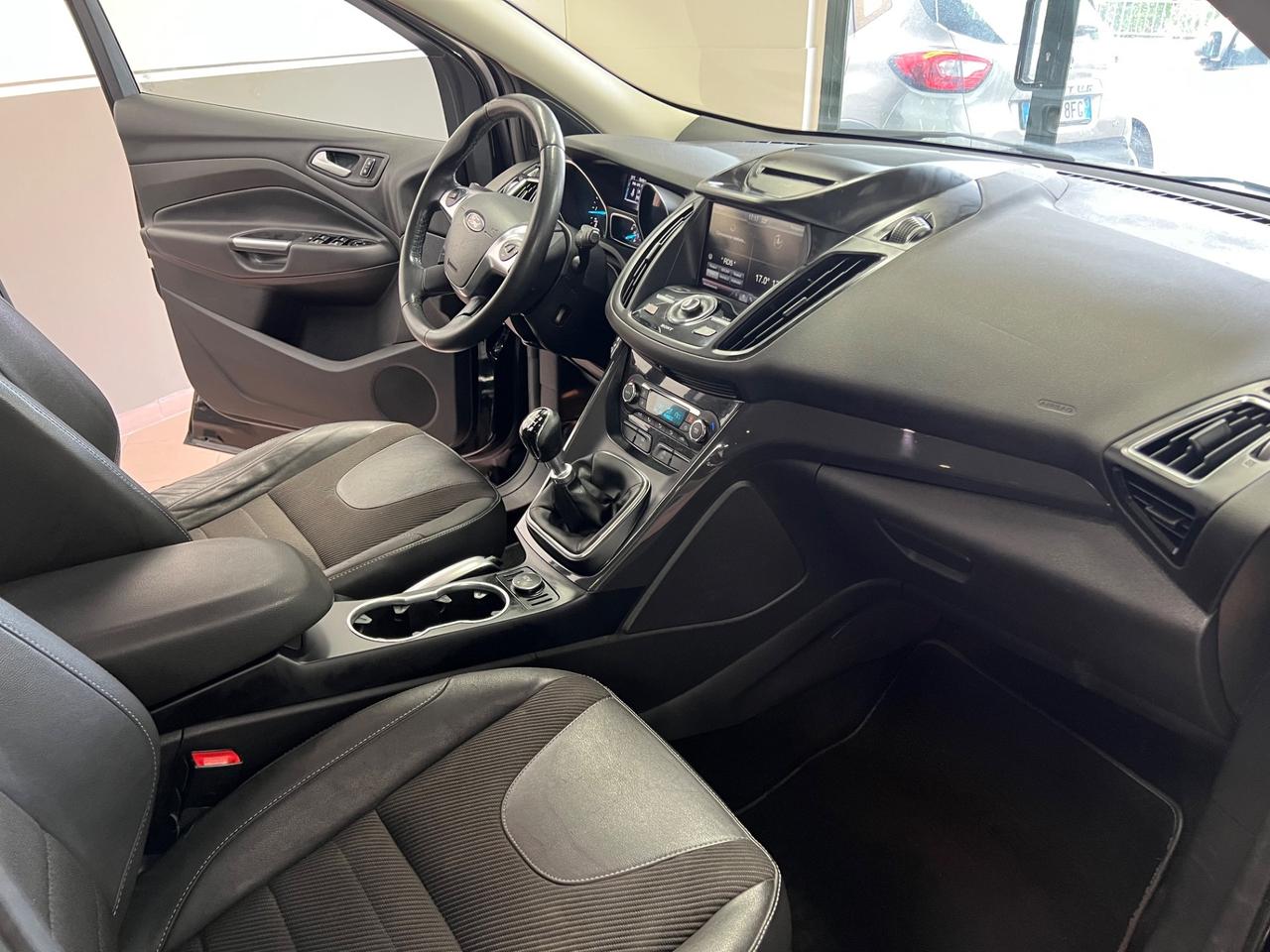Ford Kuga 2.0 TDCI 120 CV S&S 2WD Titanium