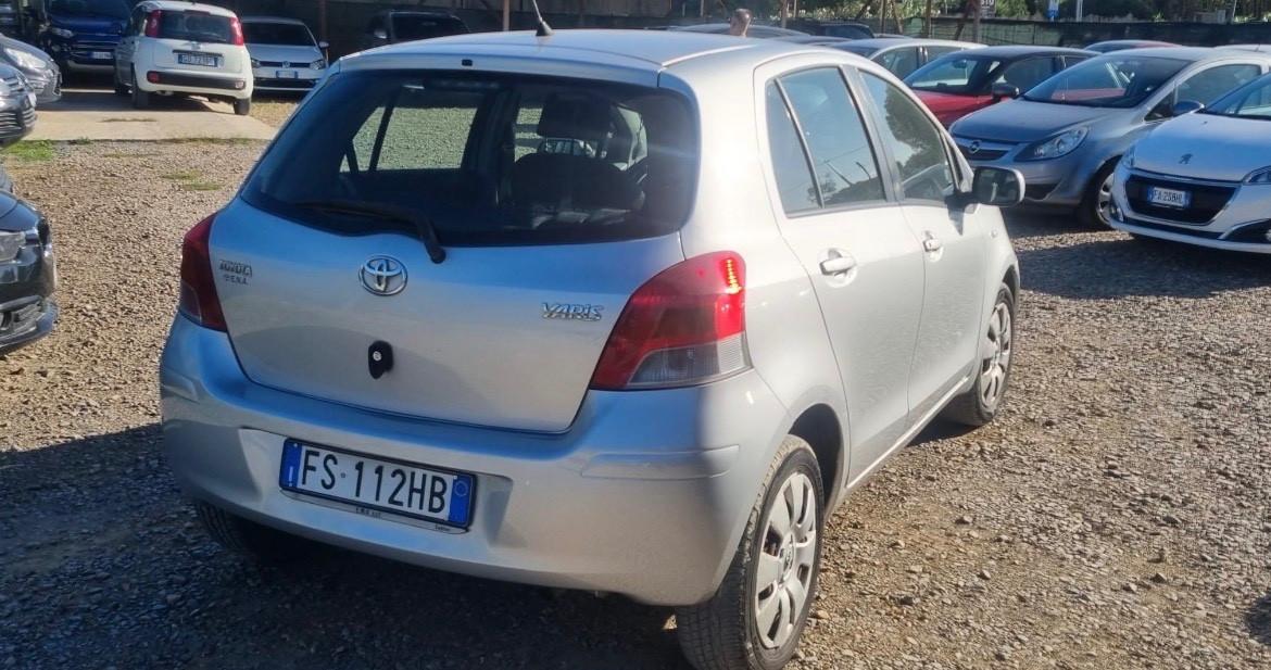 Toyota Yaris 1.0 5 porte Sol