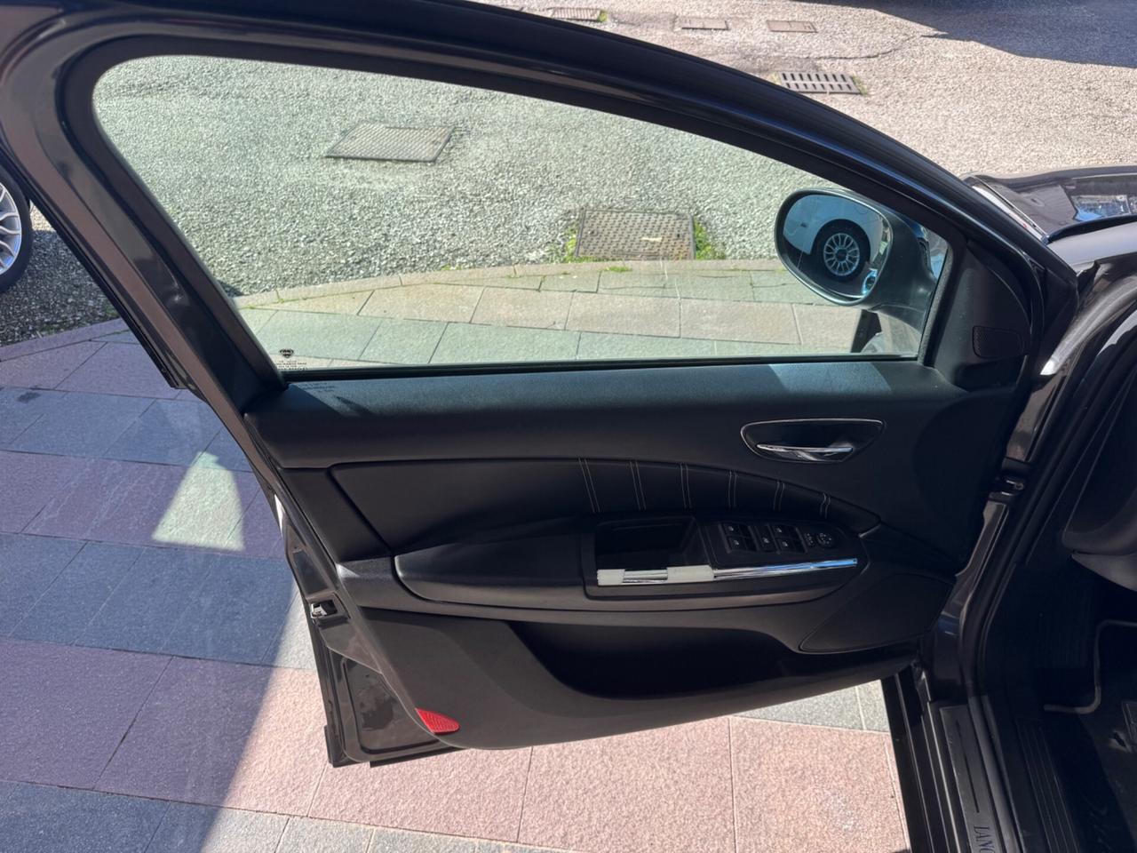 Lancia Delta 1.4 T-Jet 150 CV Platino