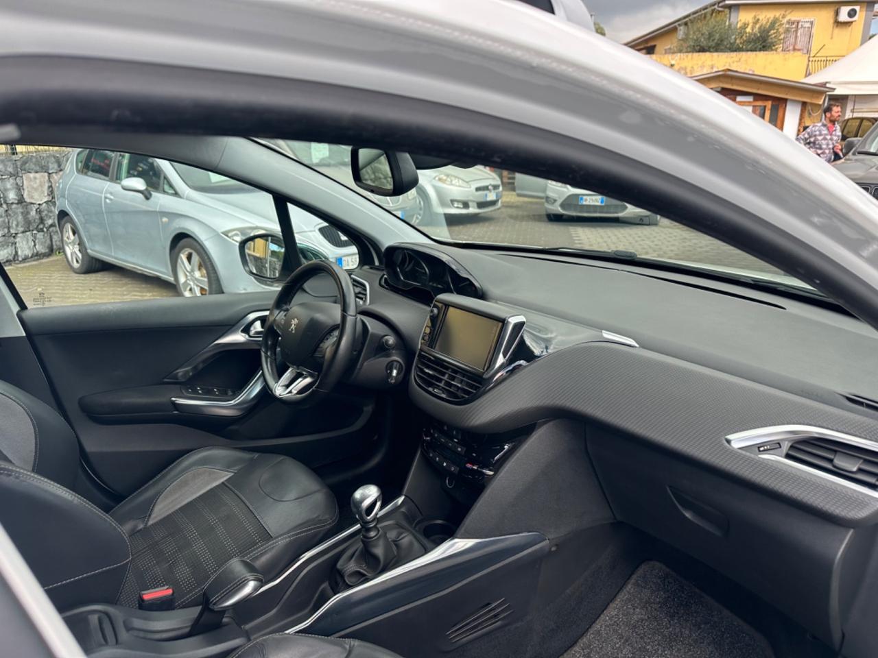 Peugeot 2008 1.6 e-HDi 115 CV Stop&Start Allure