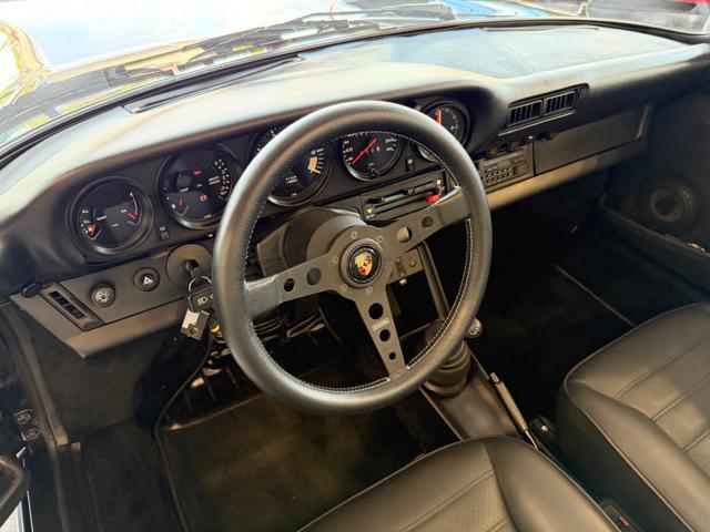 PORSCHE 911 Carrera 3.2 Targa COMPLETAMENTE RIFATTA