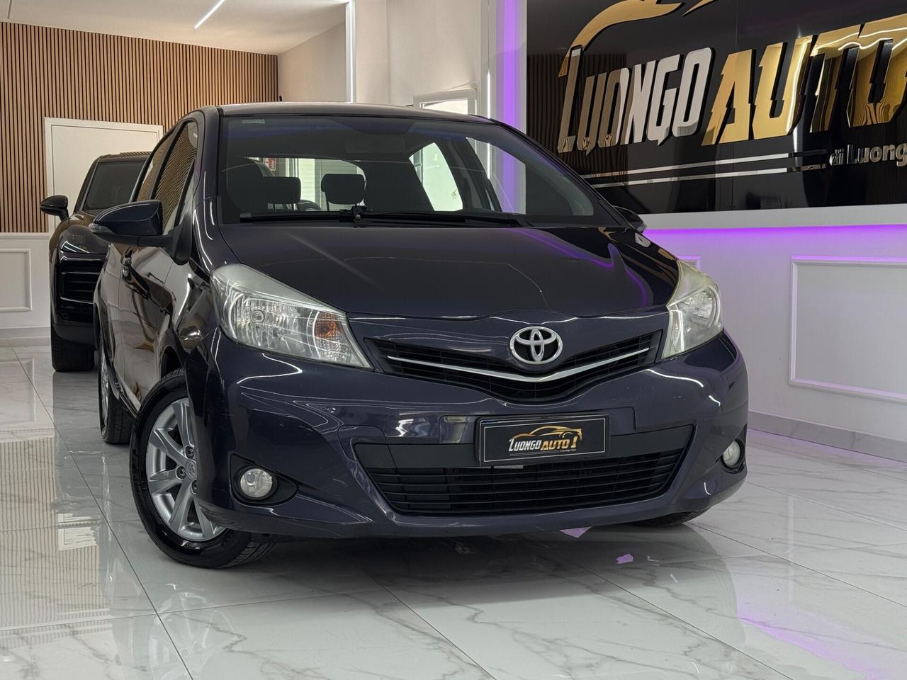 Toyota Yaris 1.0 Lounge Full Opt