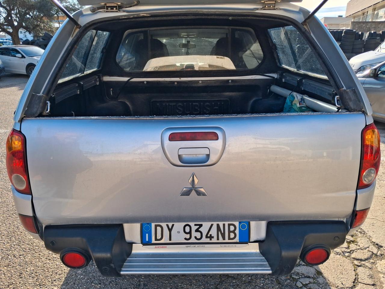 Mitsubishi L200 2.5 DI-D/136CV DC Invite Plus