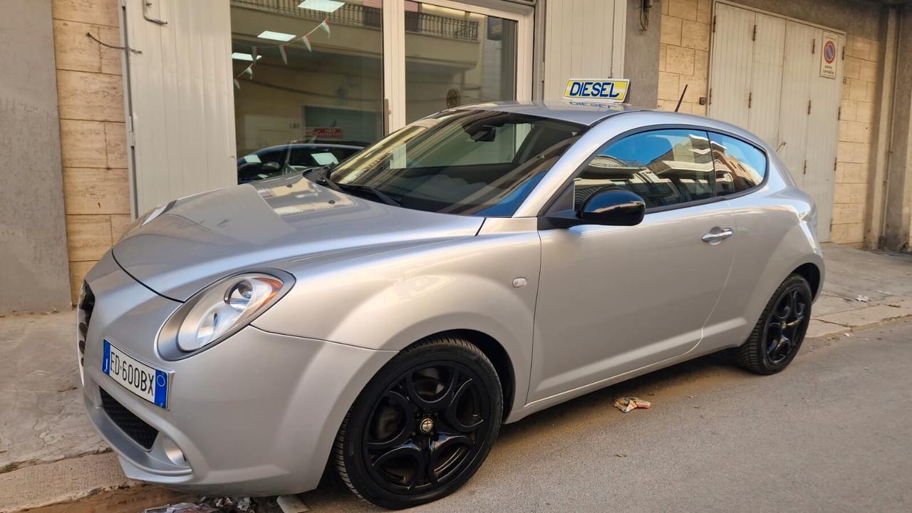 Alfa Romeo MiTo 1.3 JTDm-2 95 CV S&S Distinctive Premium Pack