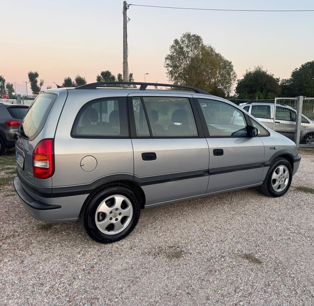 Opel Zafira 1.8 16V cat CDX 7 Posti