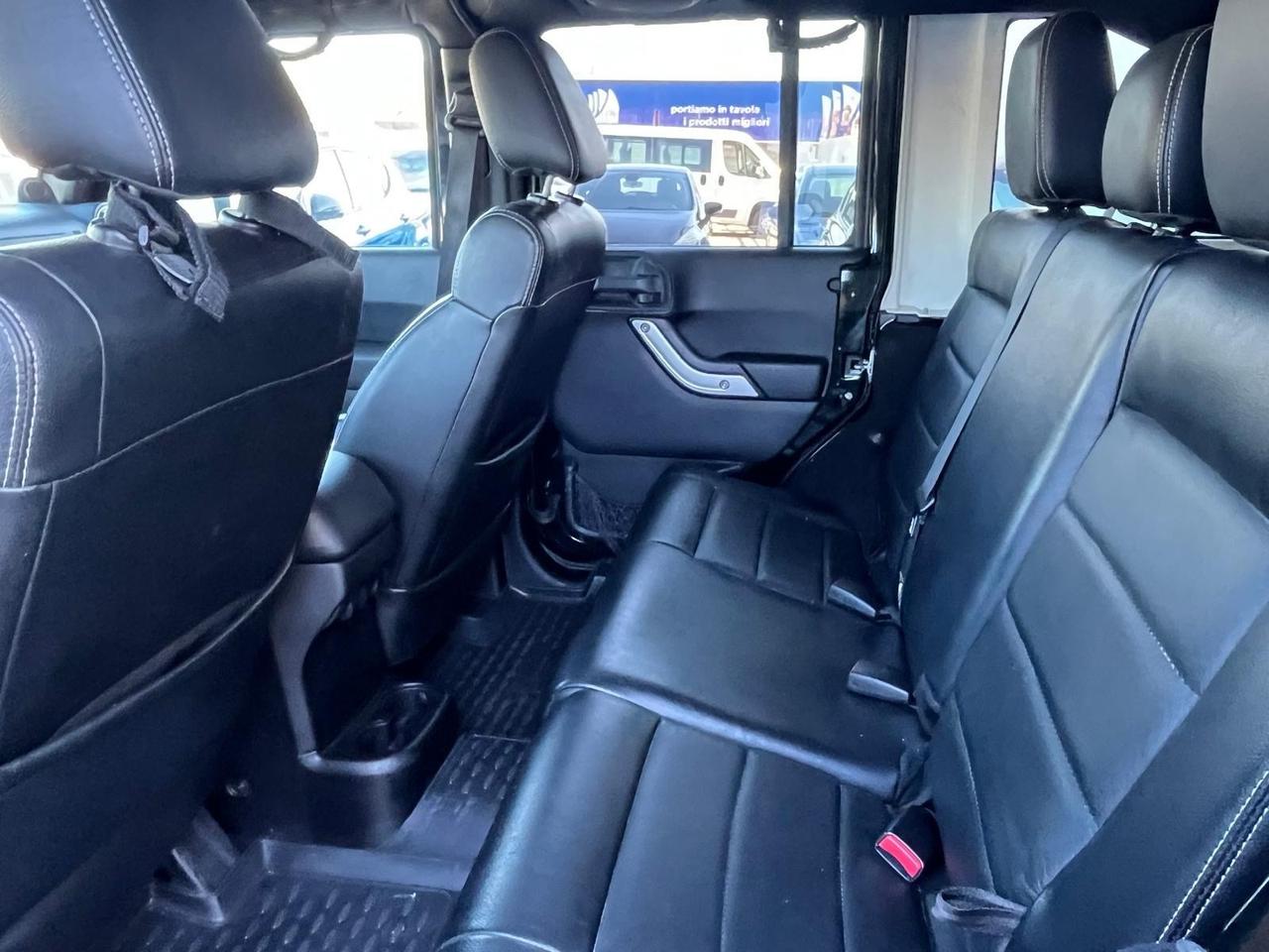 Jeep Wrangler Unlimited 2.8 CRD DPF Sahara Auto