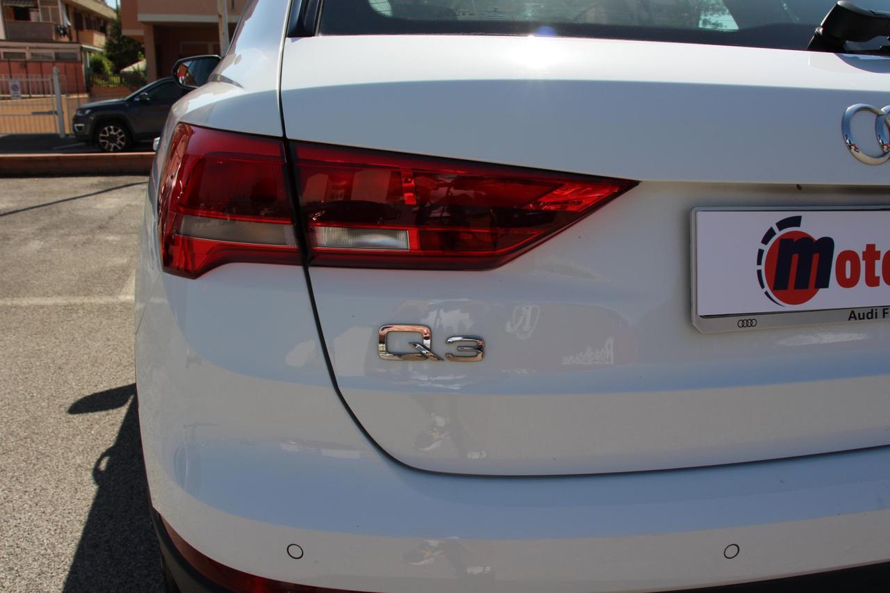 Audi Q3 40 2.0 tdi Business quattro 200cv s-tronic