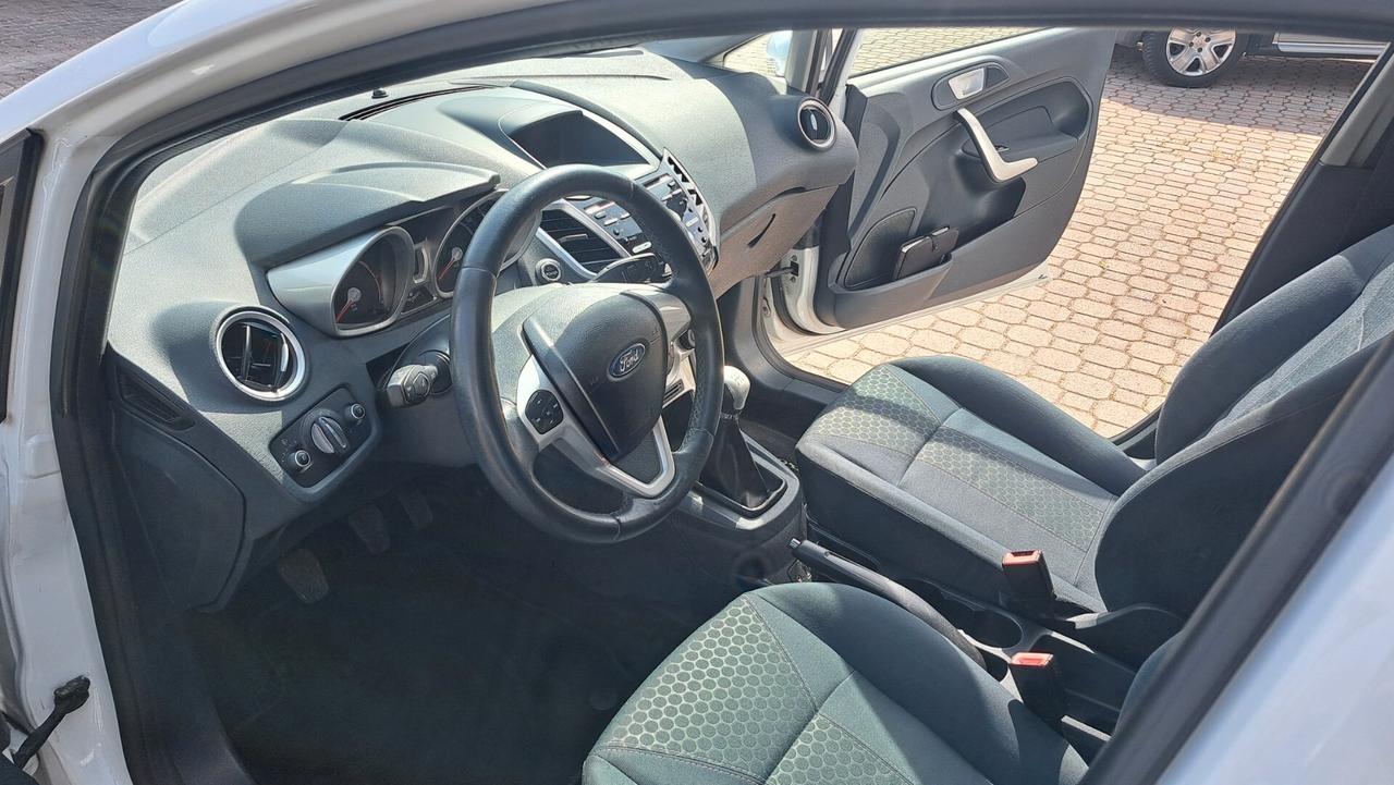 Ford Fiesta 1.4 TDCi 70CV 5p. Titanium OK NEO PATENTATI