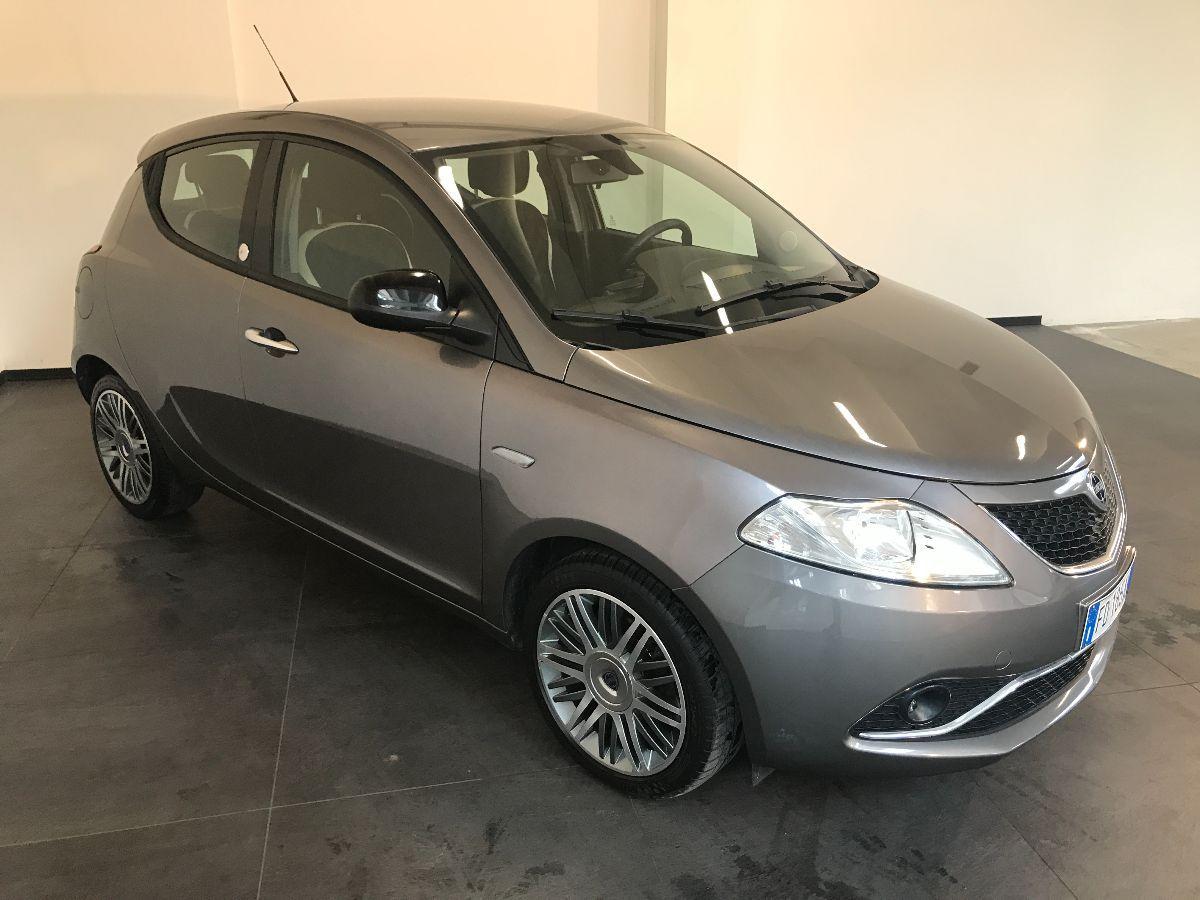 LANCIA Ypsilon 1.2 69 CV 5p. GPL Ecochic Gold