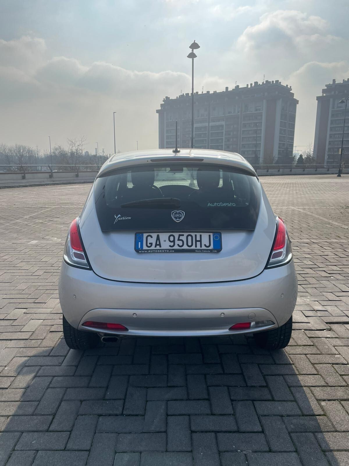 Lancia Ypsilon 1.2 69 CV UNI.PRO 12 MESI GARANZIA