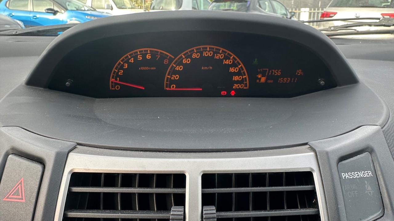 Toyota Yaris 1.0 5 porte