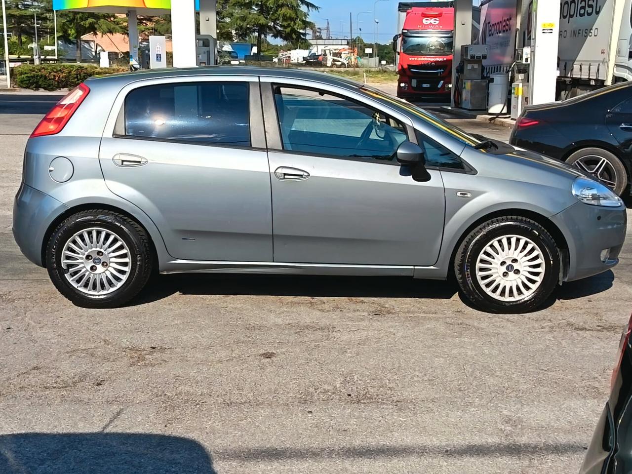Fiat Grande Punto 1.3 MJT 75 CV 5 porte Active neopat occasione