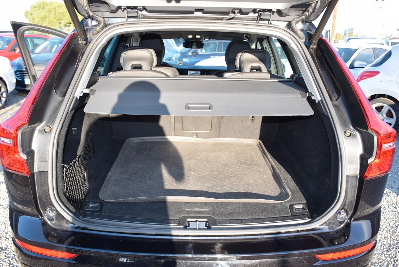 Volvo XC 60 XC60 IBRIDA 2.0B4 (d) (DIESEL/ELETTR) AUTOM. Core FULL OPT.