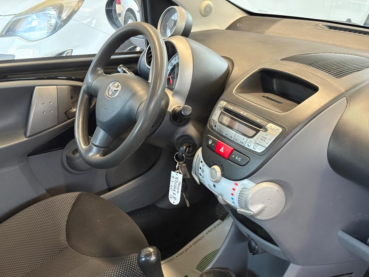 Toyota Aygo 1.0 12V VVT-i 5 porte Sol Red Edition