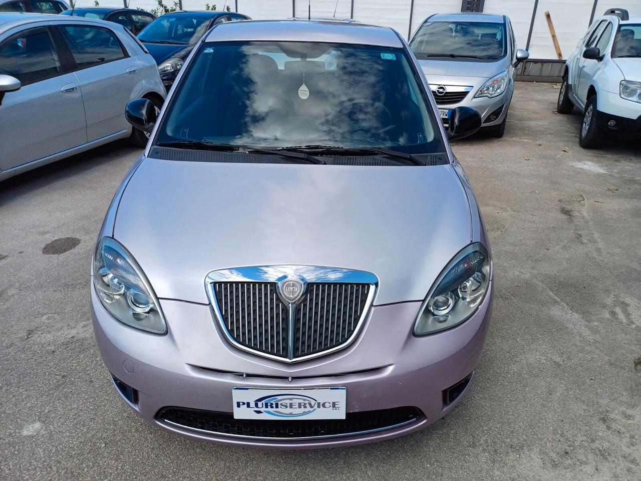 Lancia Ypsilon Unyca GPL - 2011