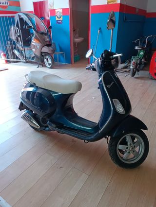 Piaggio Vespa 150 lx