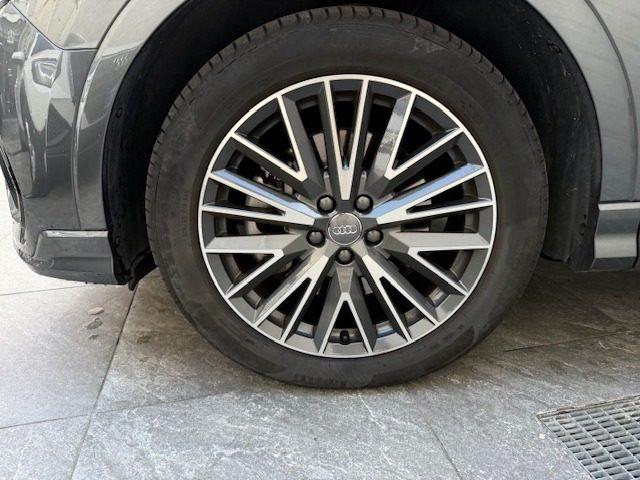 AUDI Q3 40 TFSI quattro S tronic S line edition