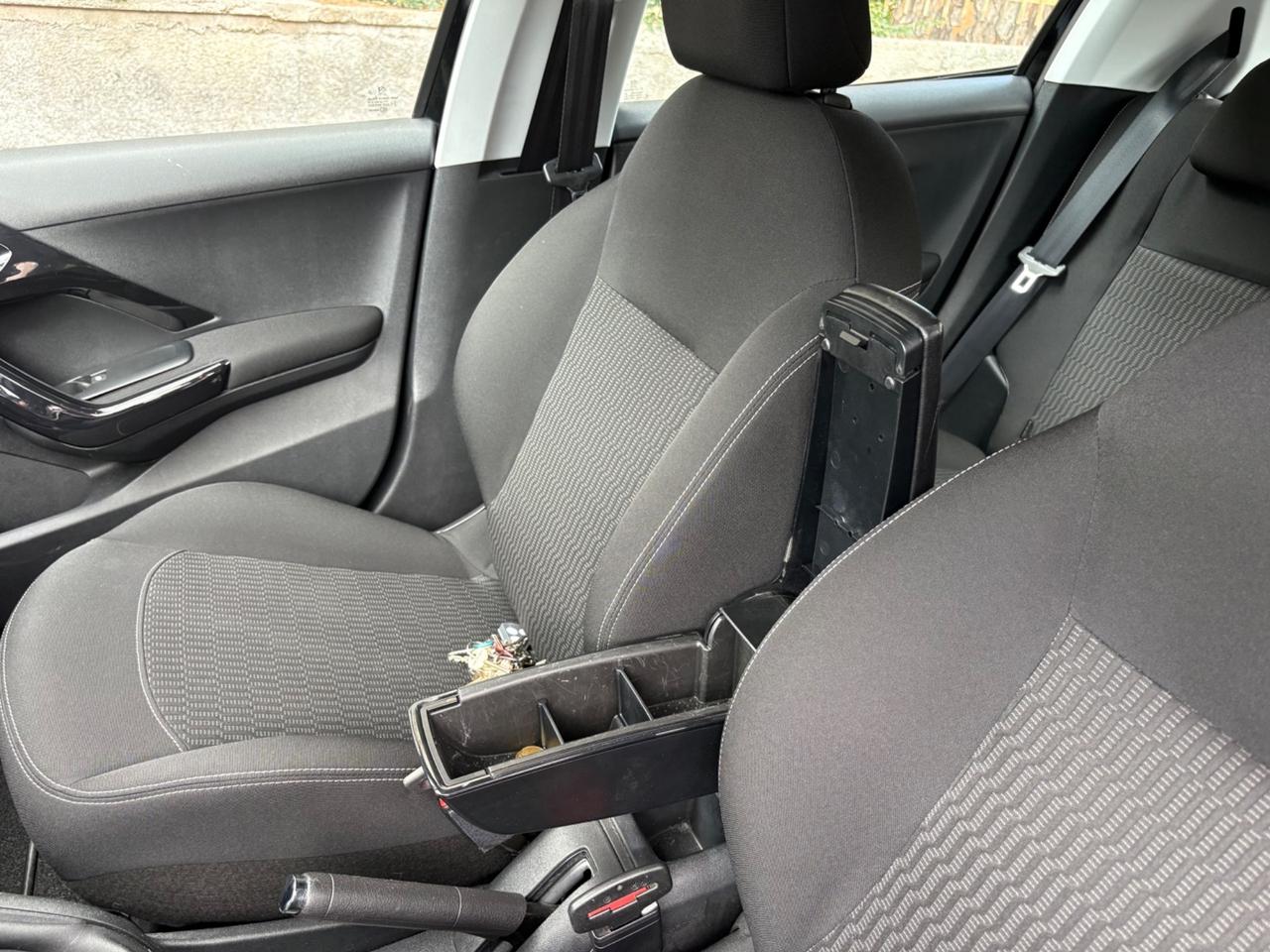 Peugeot 208 BlueHDi 75 5 porte Allure