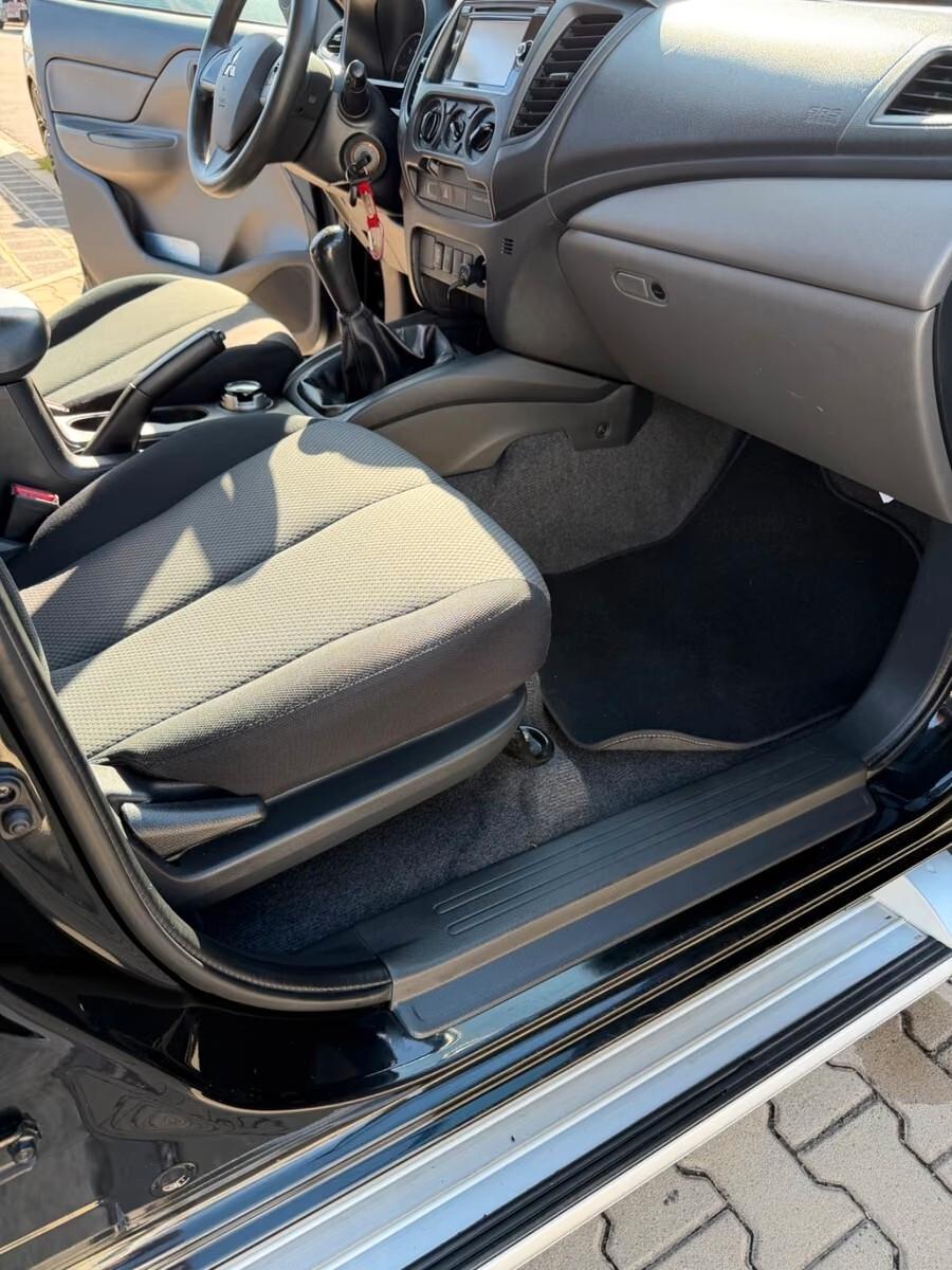Mitsubishi L200 Double Cab climatizzatore cruise control hardtop