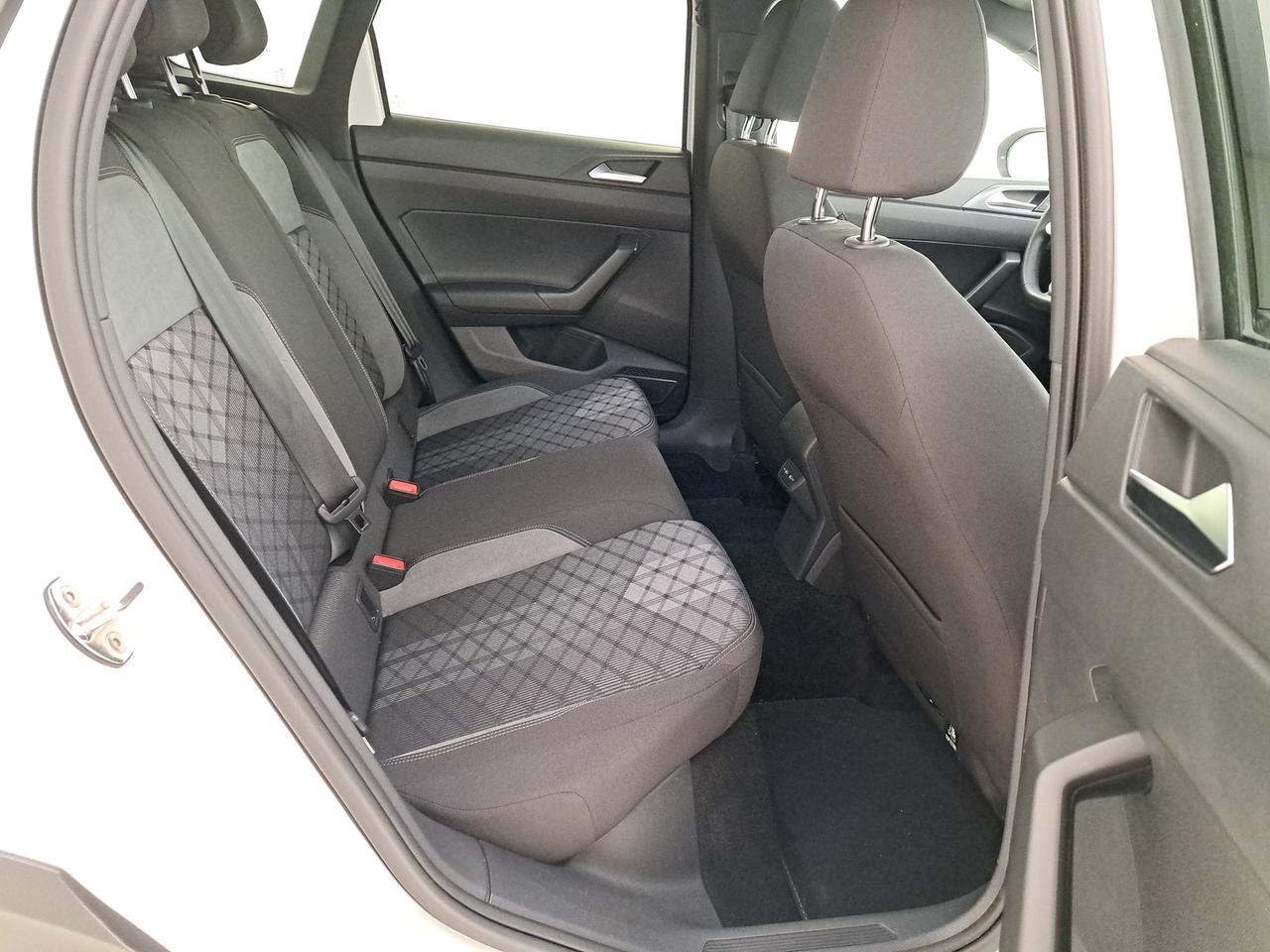 Volkswagen Taigo 1.0 tsi r-line 110cv