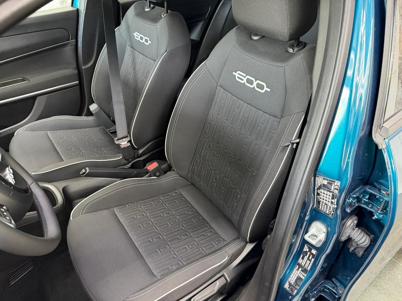 Fiat 600 Hybrid 145 CV DCT MHEV La Prima