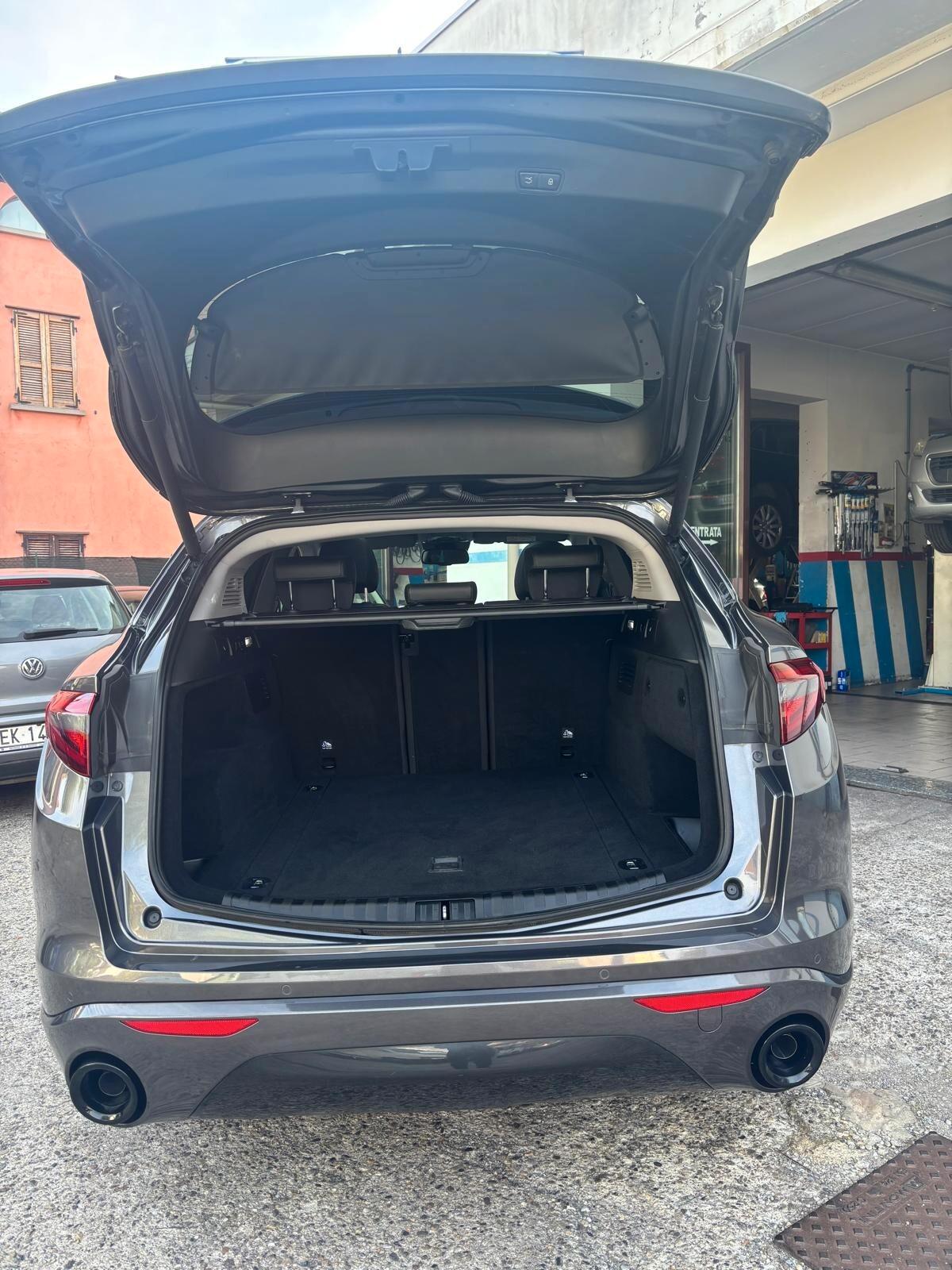 Alfa Romeo Stelvio 2.2 Turbodiesel 210 CV AT8 Q4 Veloce