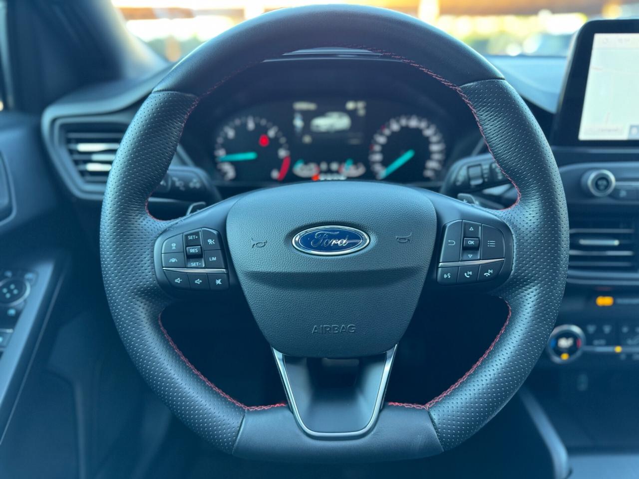 Focus 1.5 EcoBlue 120 CV automatico SW ST-Line Co-Pilot TETTO APRIBILE