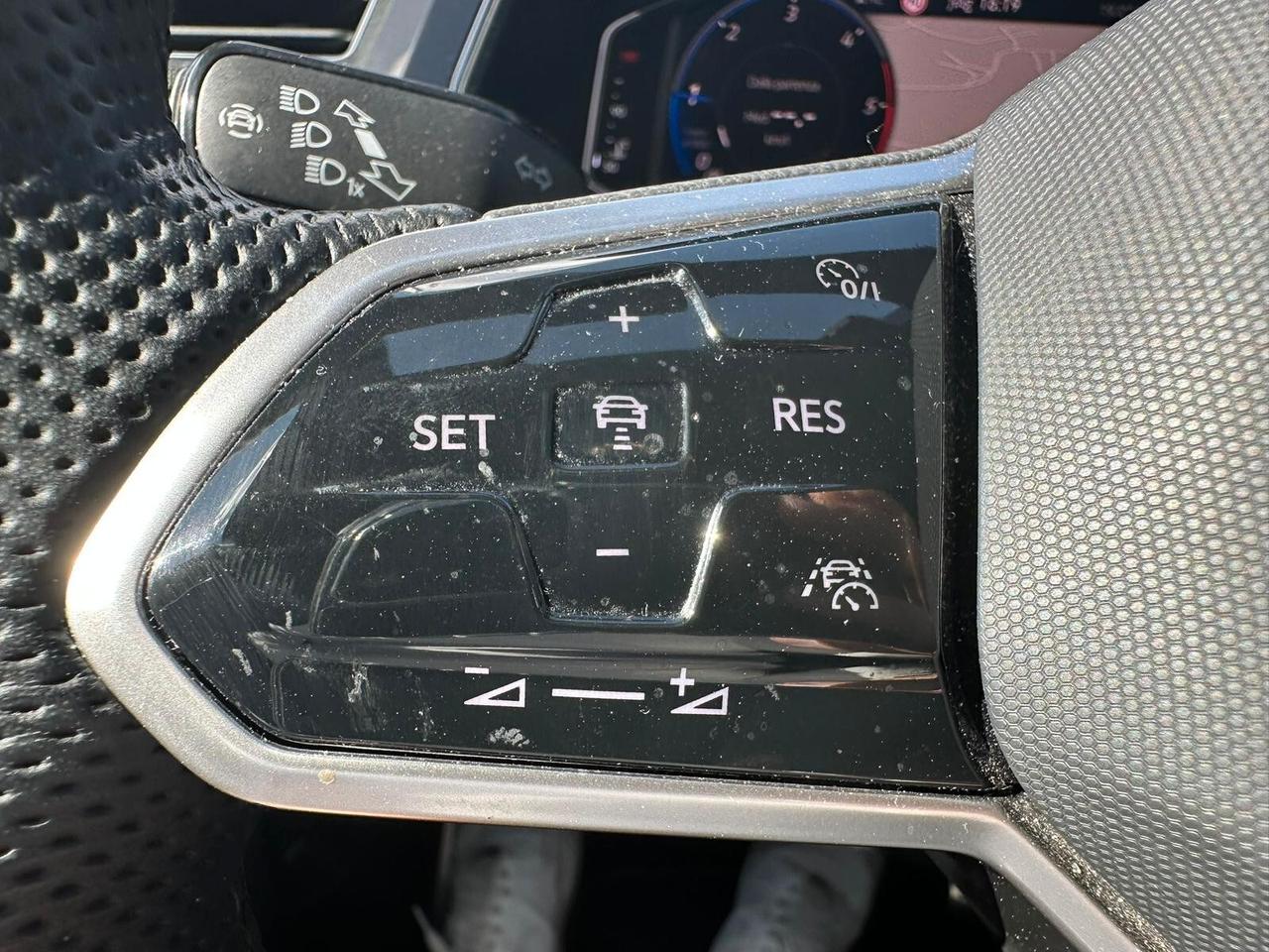 Volkswagen Tiguan 2.0 TDI 150 CV SCR DSG R-Line