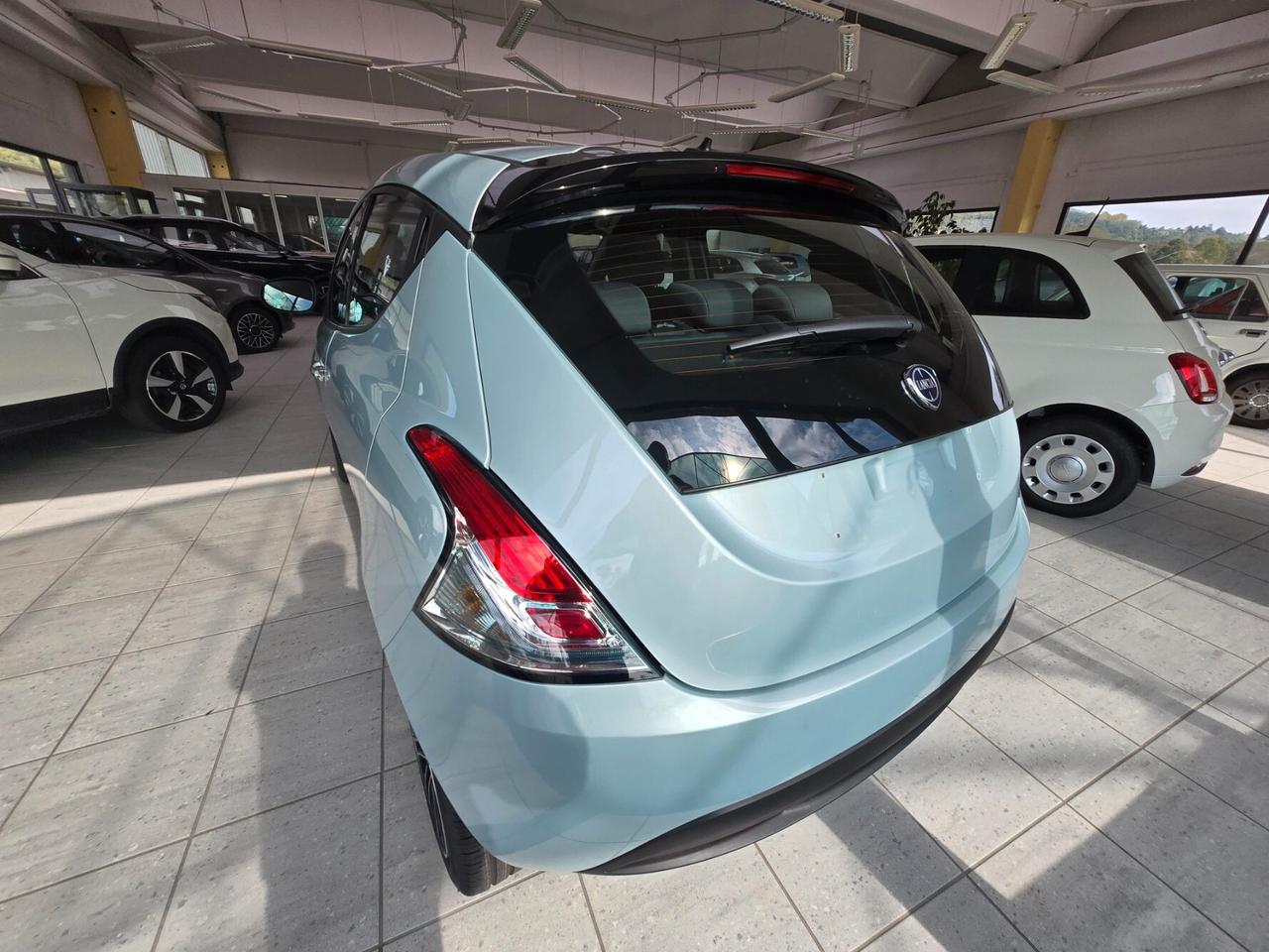 Lancia Ypsilon 1.0 FireFly 5 porte S&S Hybrid