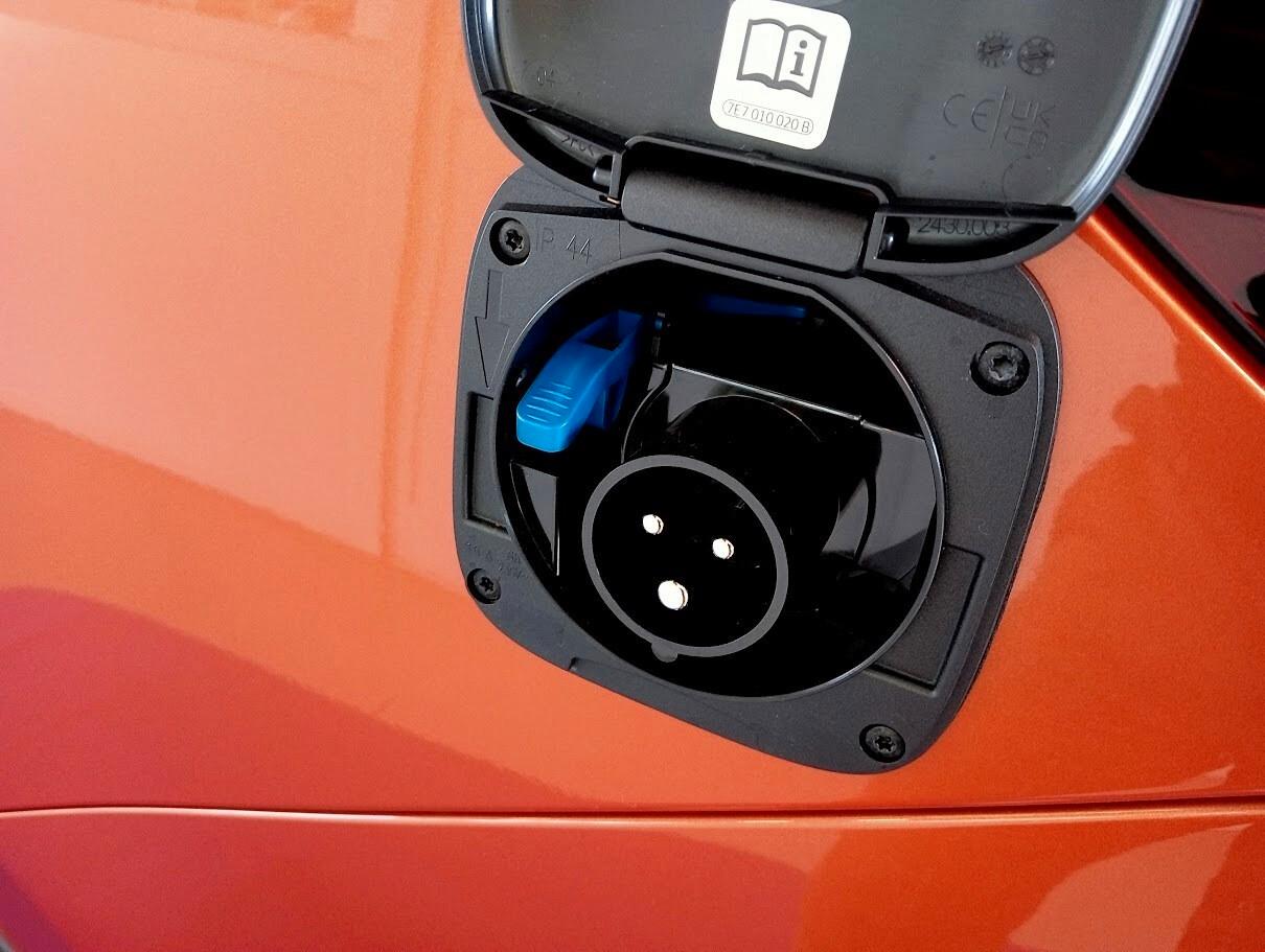 Volkswagen T7 California TRICOLOR TOUR TDI DSG LED 360 *OK 104 E AUTOCARRO*