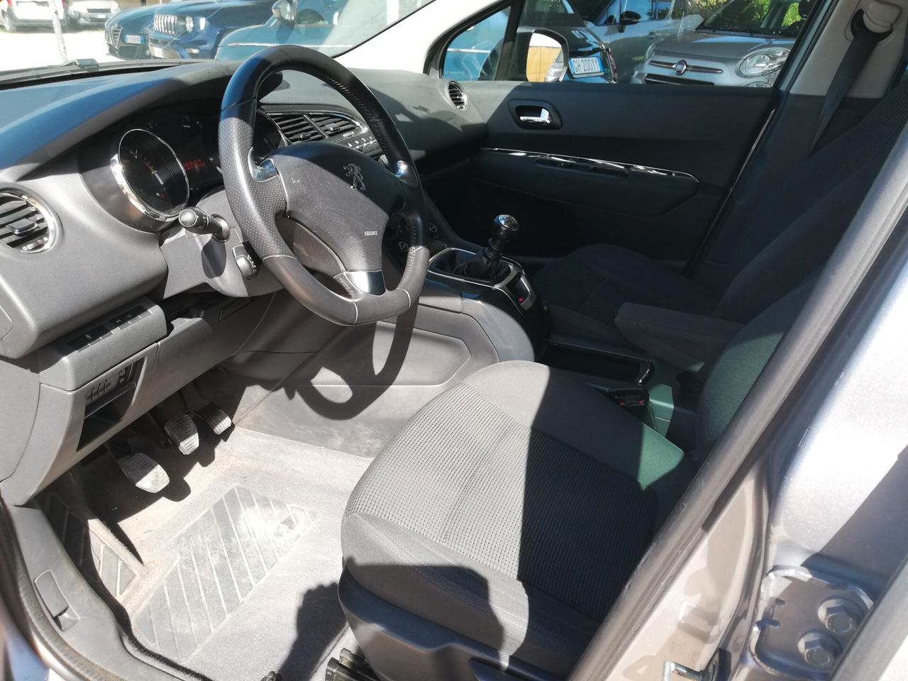 Peugeot 5008 7 posti