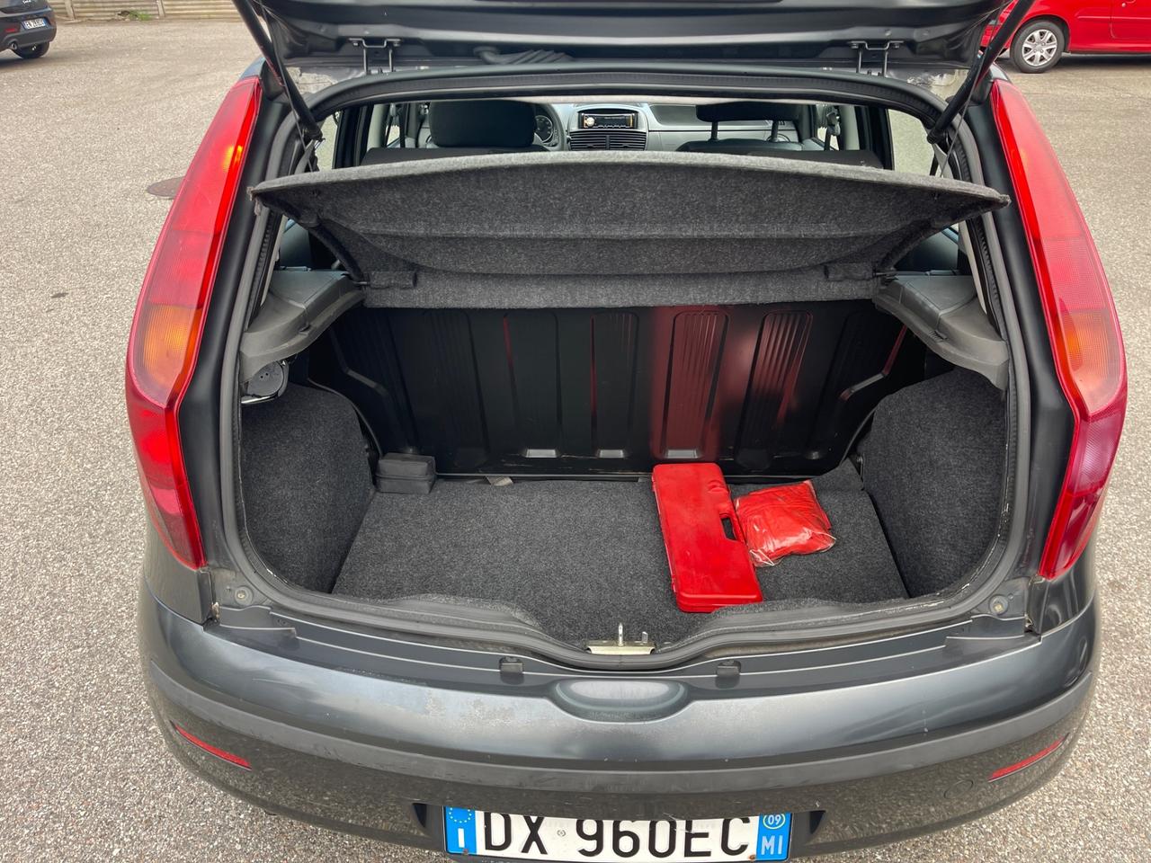Fiat Punto Classic 1.2 benzina euro4 neopatentati