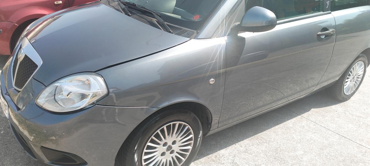 Lancia Ypsilon 1.2 69 CV Diva