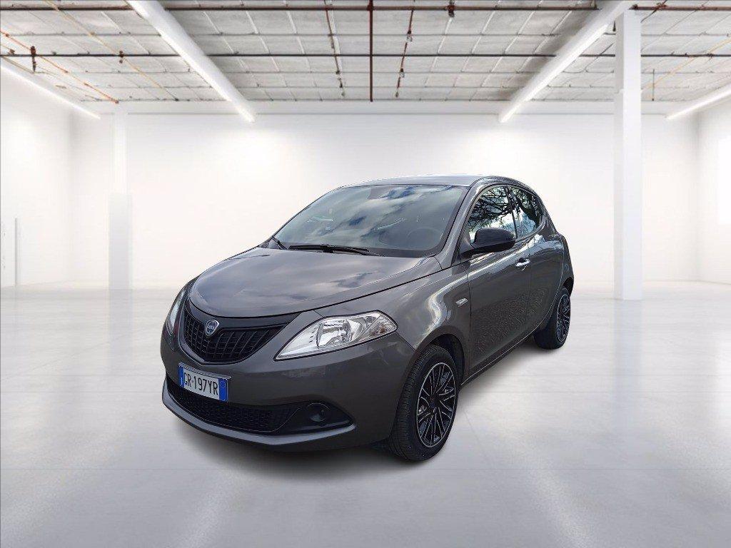 LANCIA Ypsilon 1.0 firefly hybrid Silver Plus s&s 70cv del 2023
