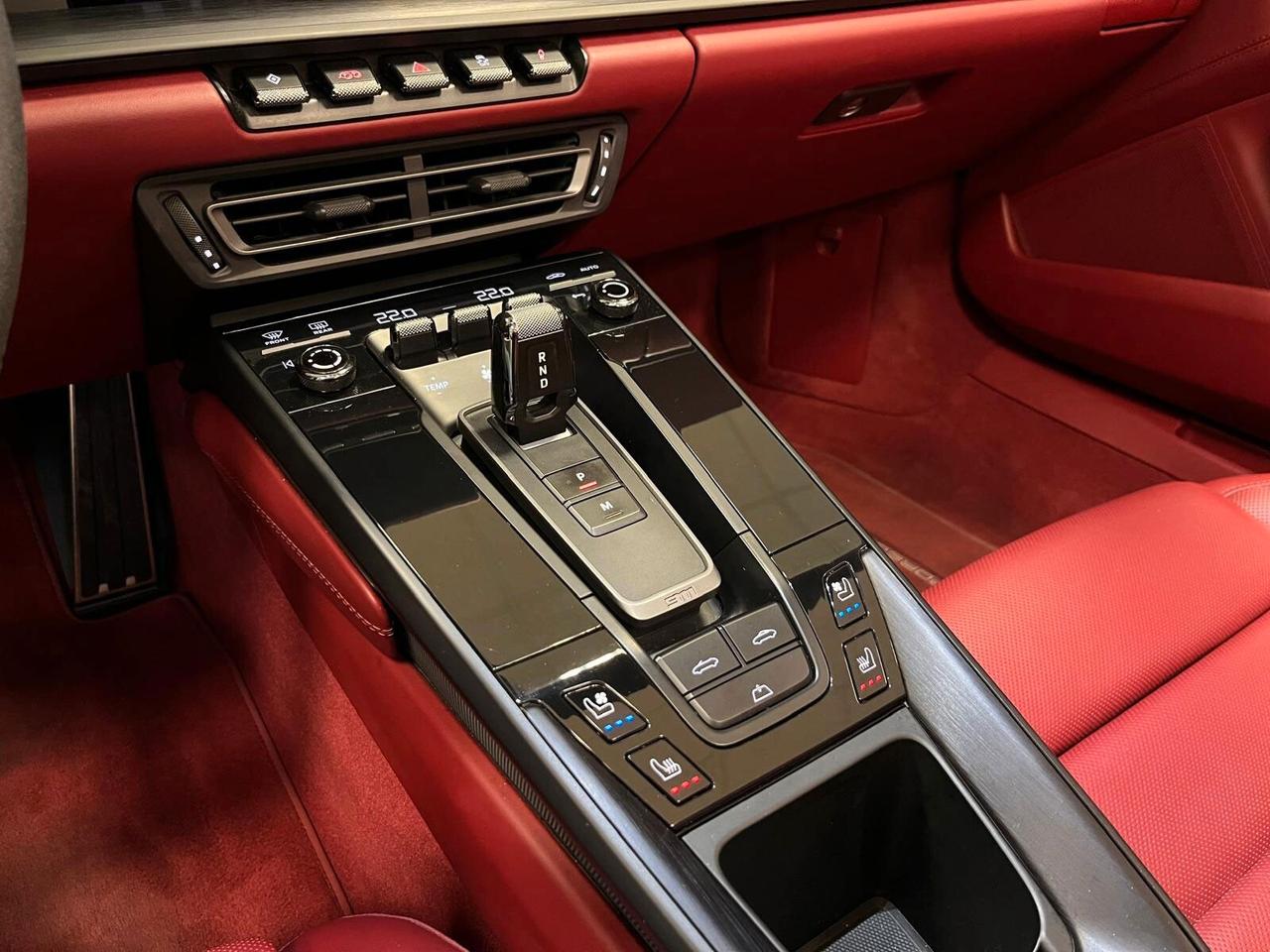 Porsche 911 Carrera 4 GTS Cabriolet