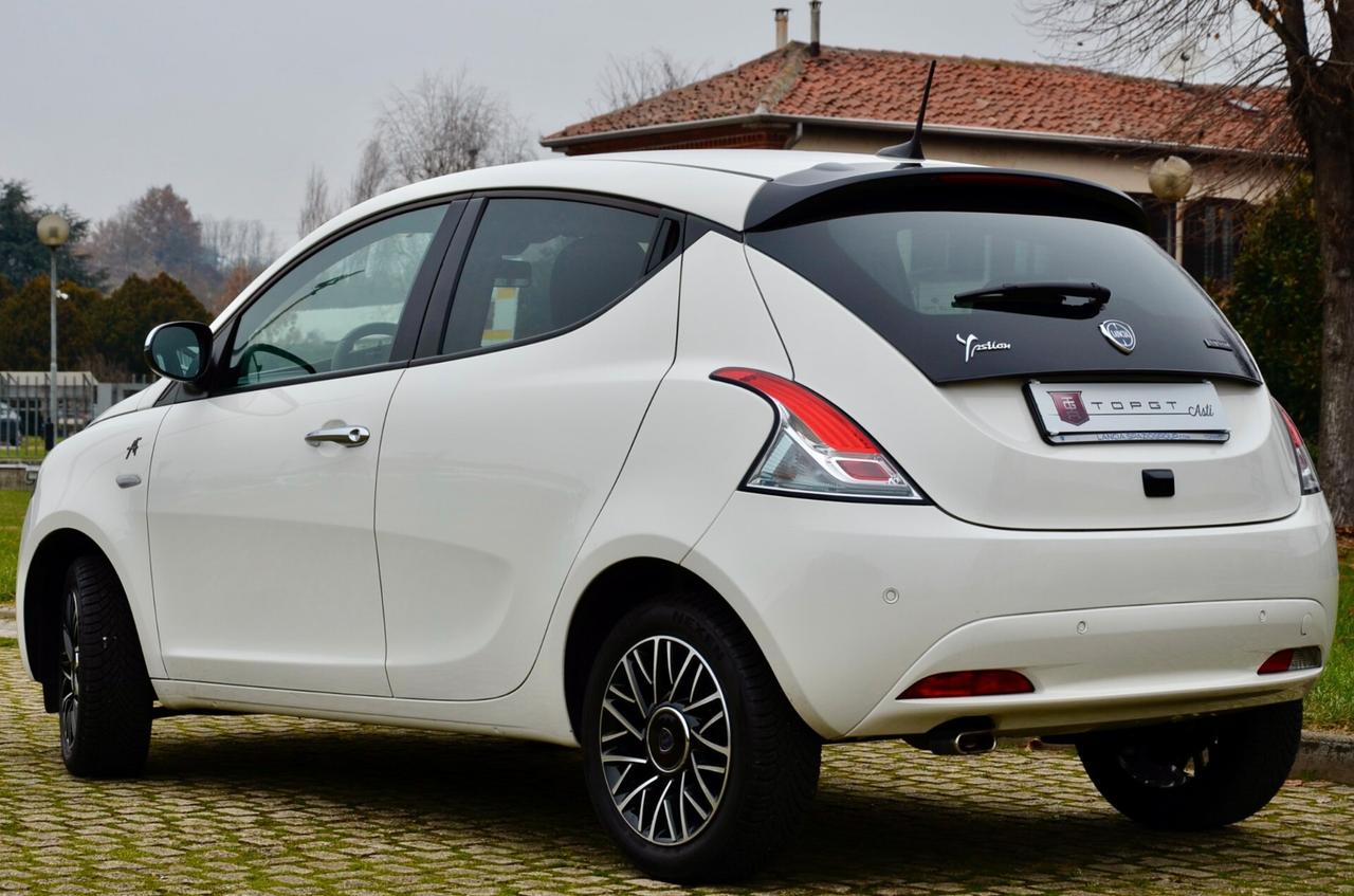 Lancia Ypsilon 1.0 firefly hybrid ALBERTA FERRETTI 69cv SERVICE UFF LANCIA, UFF ITALIANA, EURO 6D, RETROCAMERA, APPLE ANDROID, PERMUTE