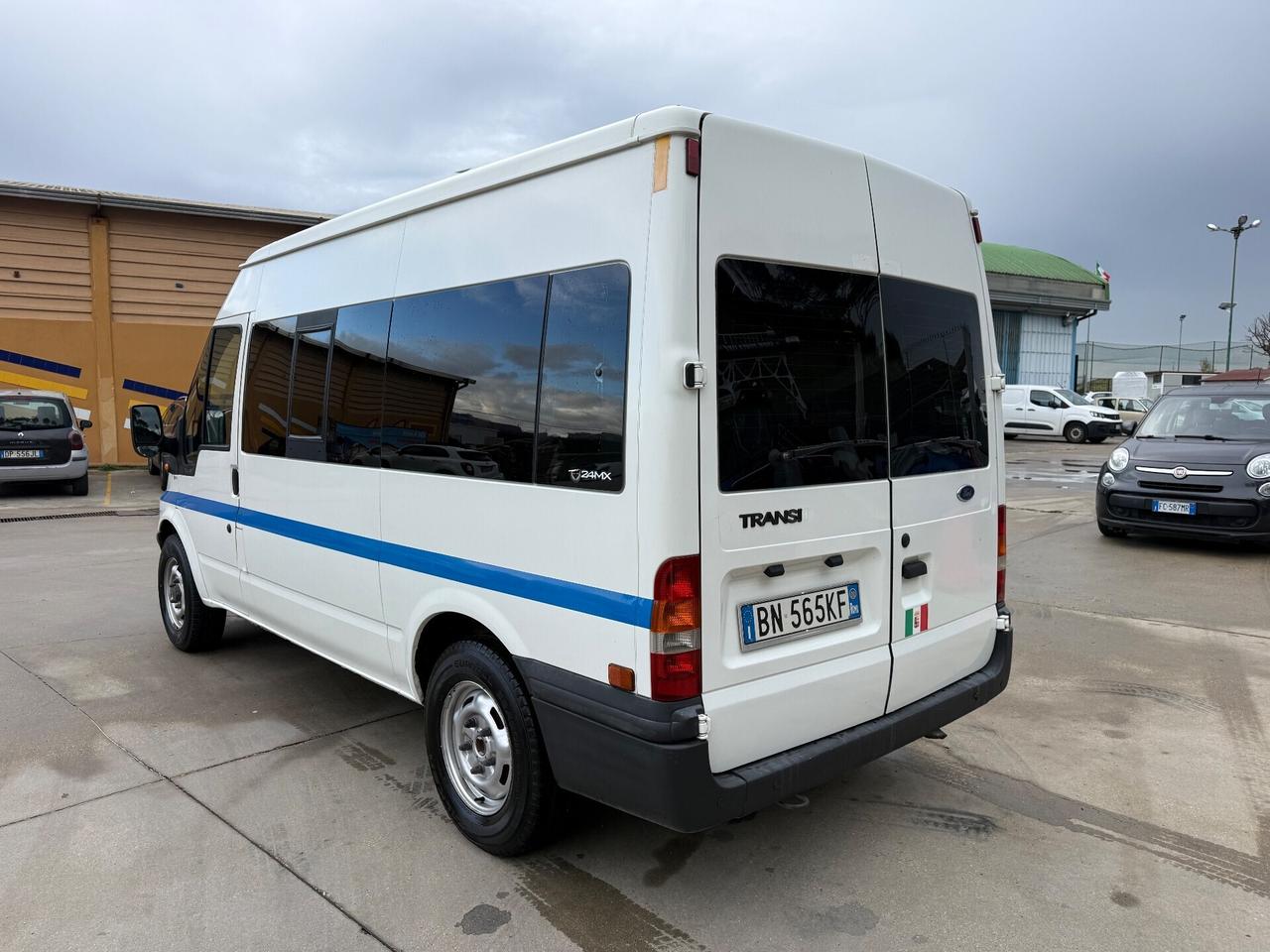 Ford Transit 2.4 diesel 9 posti