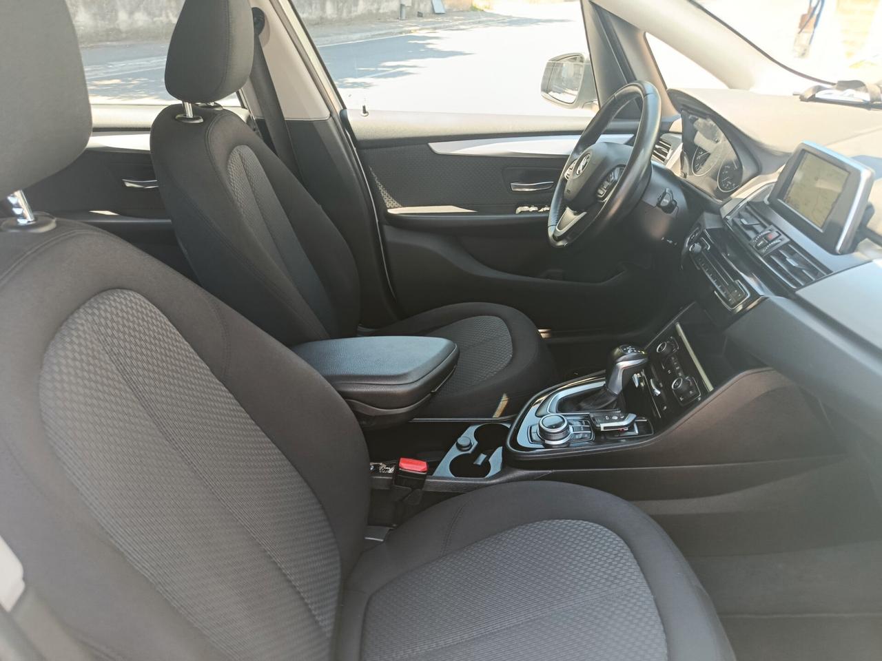 Bmw 2er Active Tourer 218d Advantage
