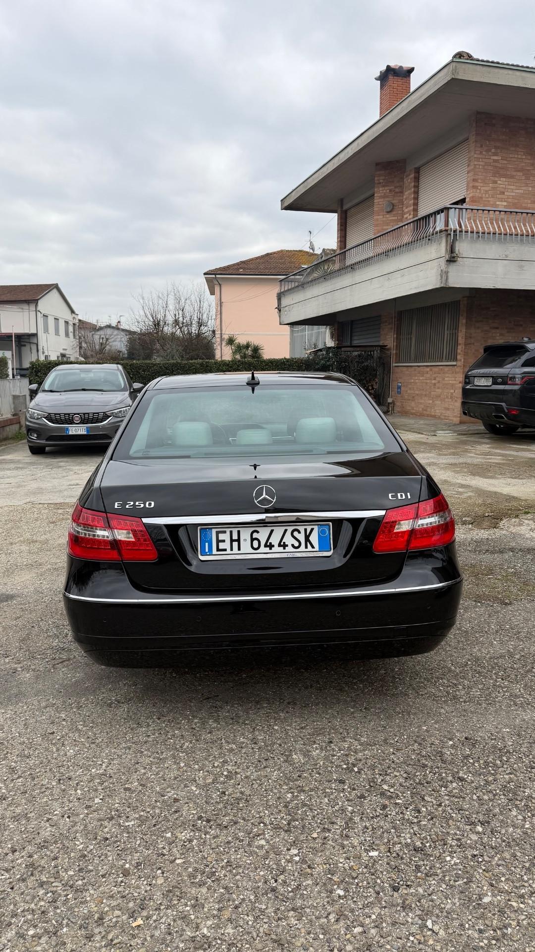 Mercedes-benz E 250 CDI BlueEFFICIENCY Avantgarde