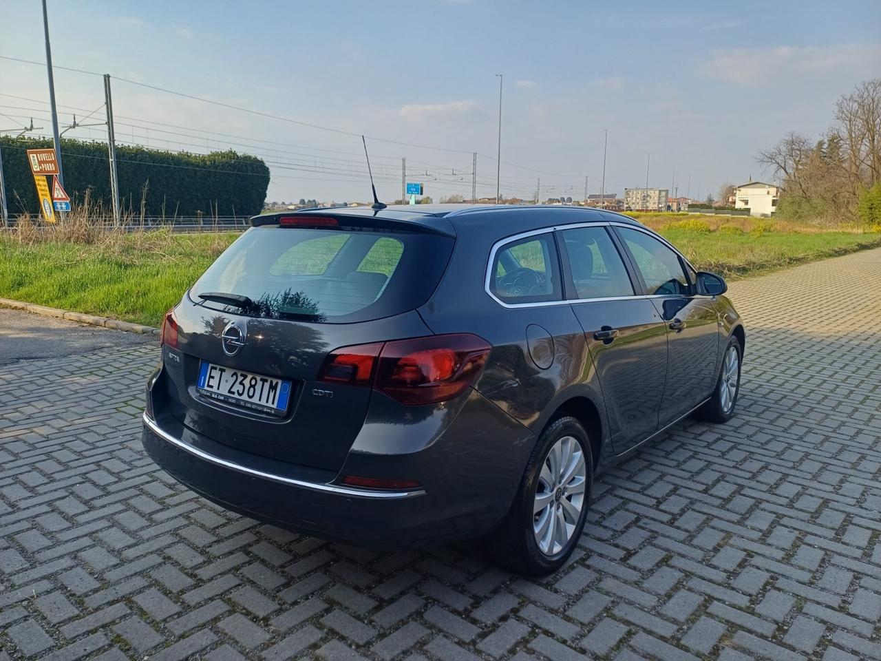 Opel Astra 1.7 CDTI 110CV Sports Tourer Cosmo