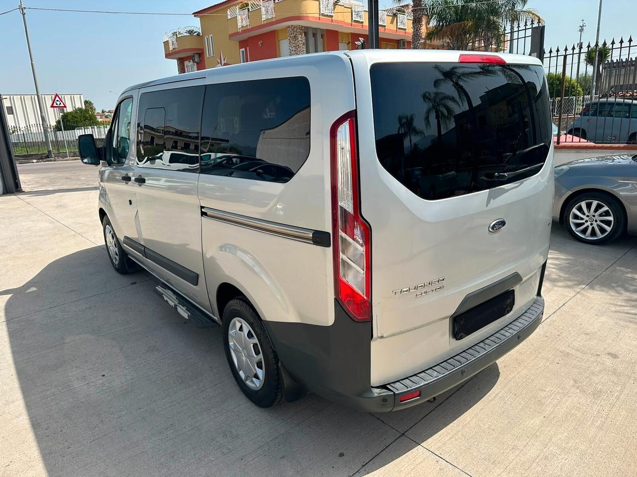 Ford Tourneo Custom 2.0 TDCi 130CV 9 POSTI