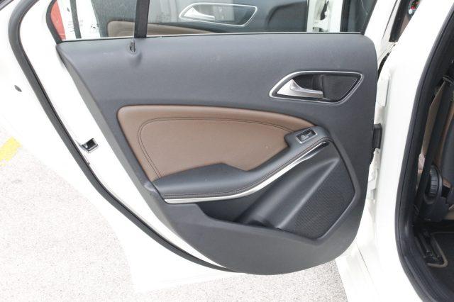 MERCEDES-BENZ A 200 d Automatic Premium PELLE/TELECAMERA