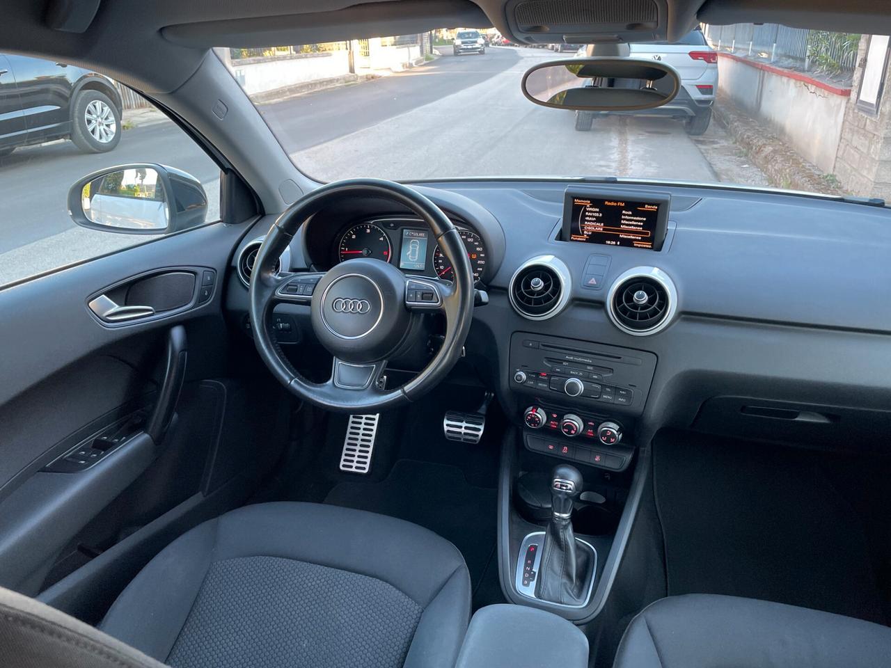 AUDI A1 SPB 1.6 TDI S tronic S LINE EDITION