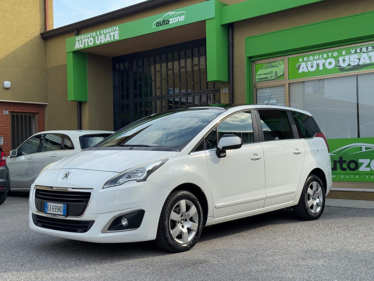 Peugeot 5008 1.6 HDi 115CV 7 POSTI