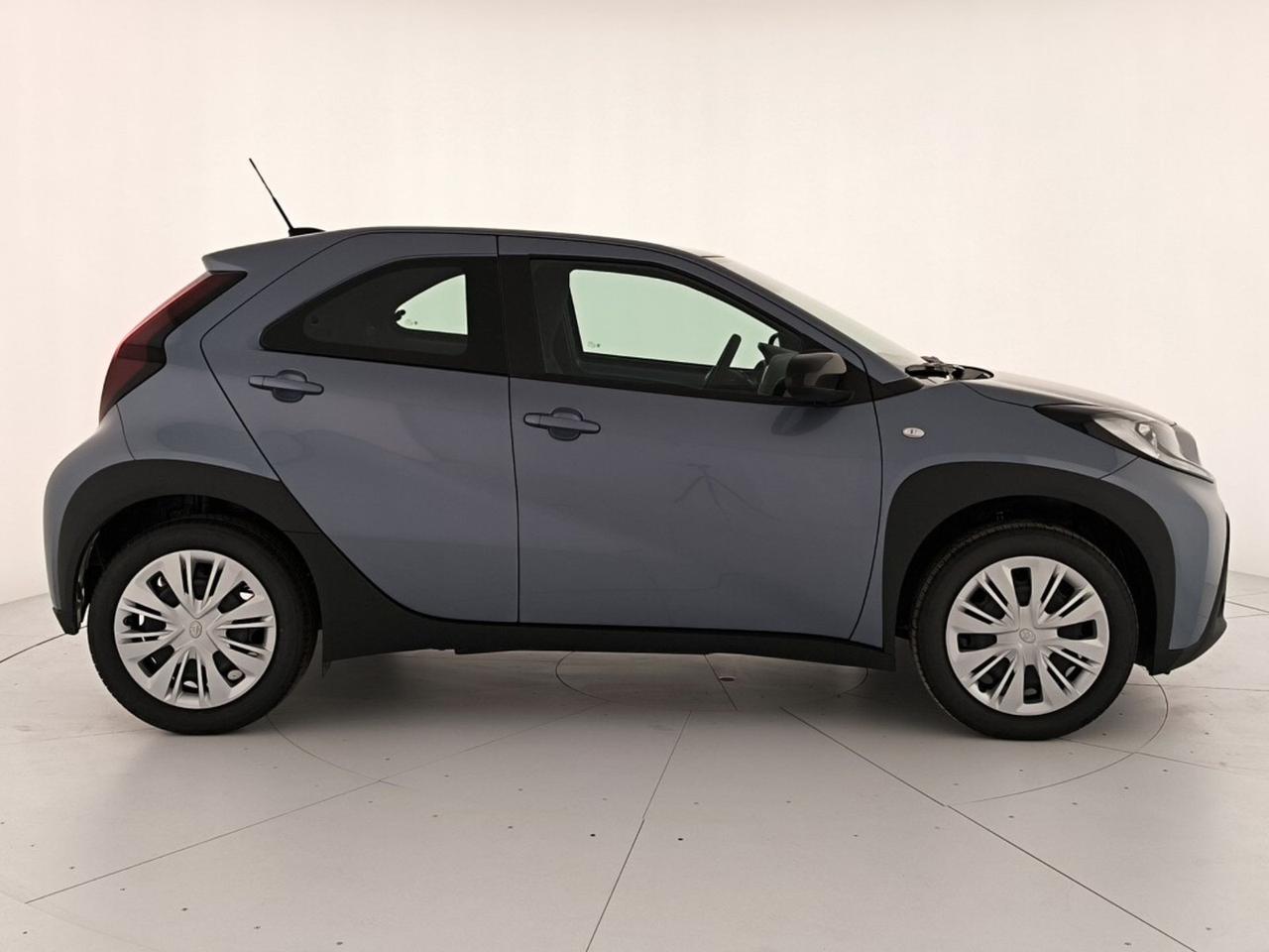 Toyota Aygo x 1.0 active 72cv s-cvt