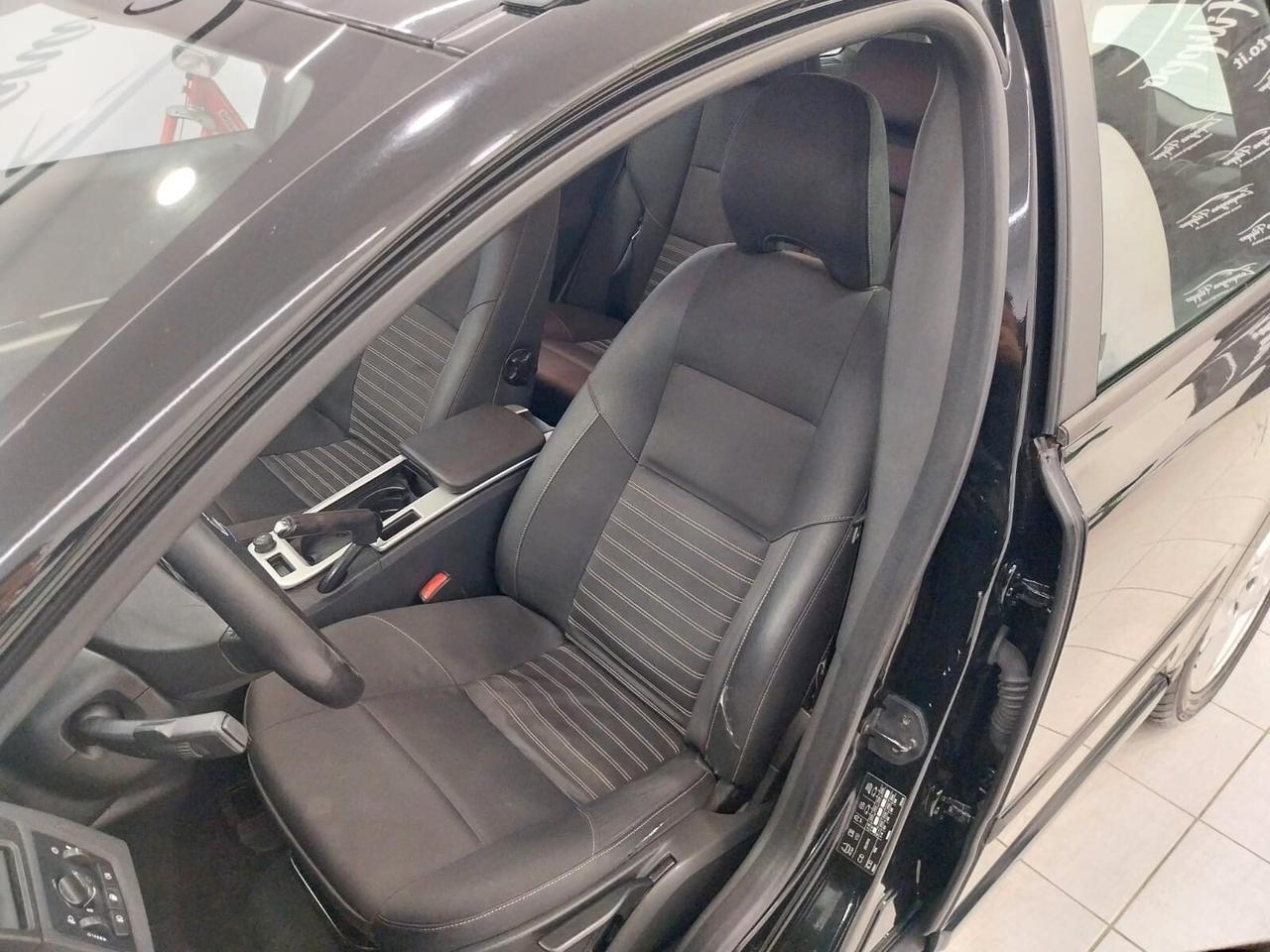 Volvo V50 2.0 150CV R-design 2011