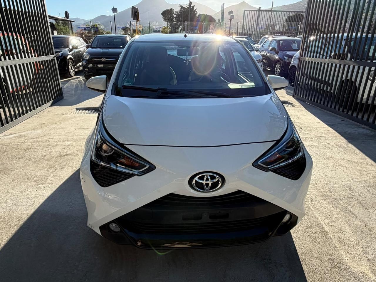 Toyota Aygo 1.0 VVT-i 69 CV 5 porte x-clusiv